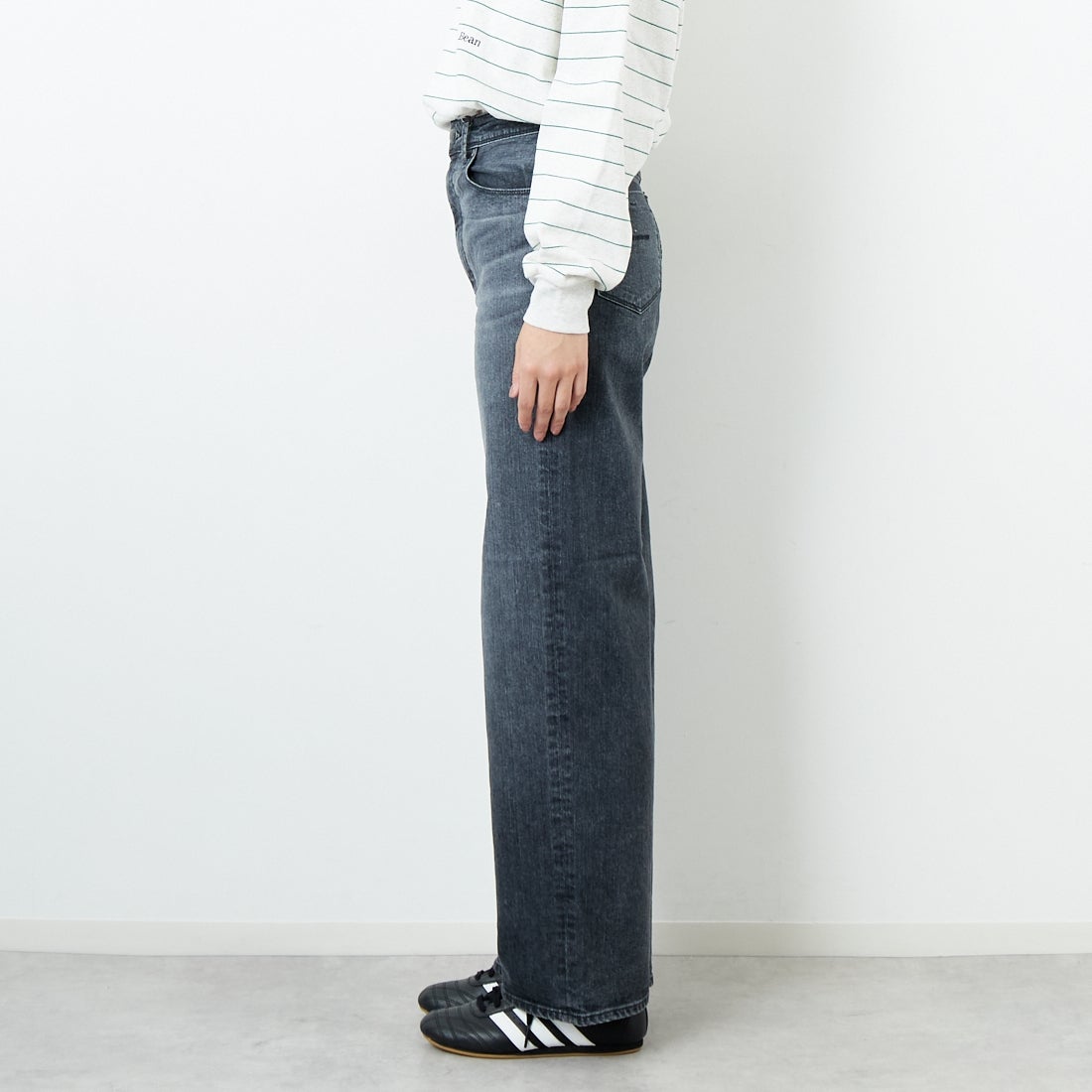 YANUK [ヤヌーク] ワイドストレート LILITH [57153079] MFG &&モデル身長：168cm 着用サイズ：25&&