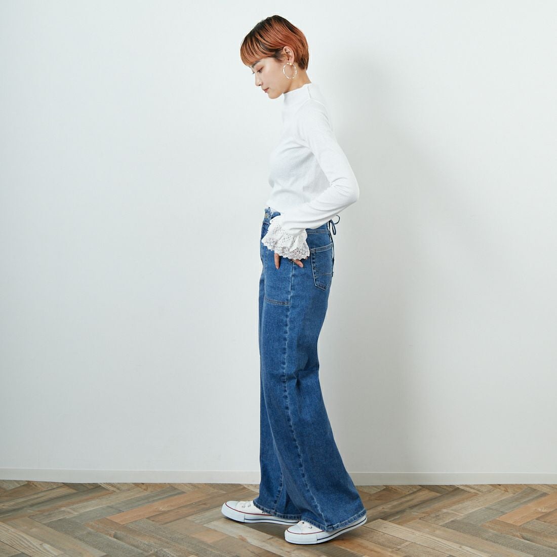 SOMETHING [サムシング] LISA レースアップワイドデニム [SEA580] 98 L.BLUE &&モデル身長：160cm 着用サイズ：S&&