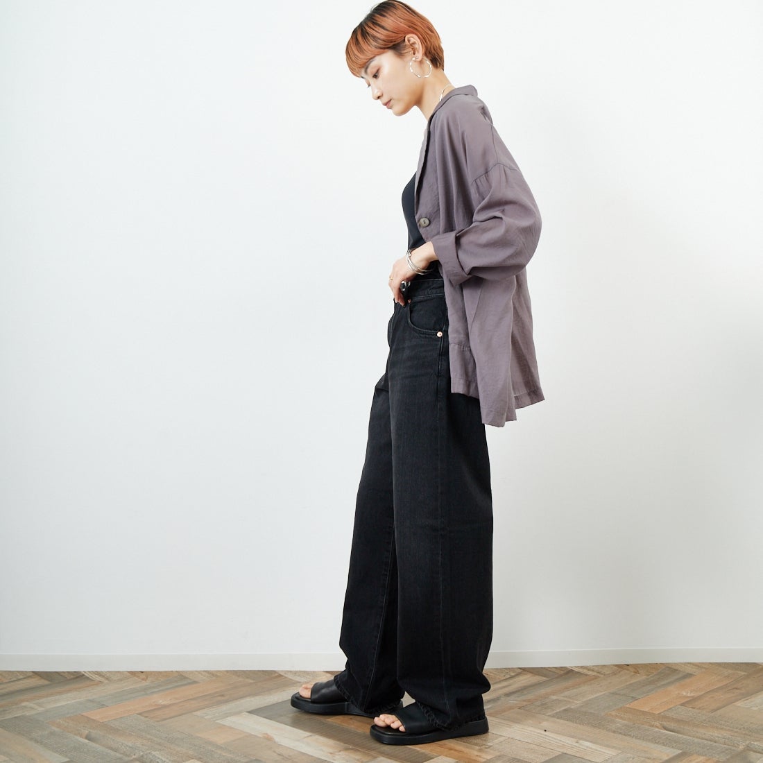 SOMETHING [サムシング] ELSA ヴィンテージルーズストレートデニム [SEA15] 83 BLACK &&モデル身長：160cm 着用サイズ：XS&&