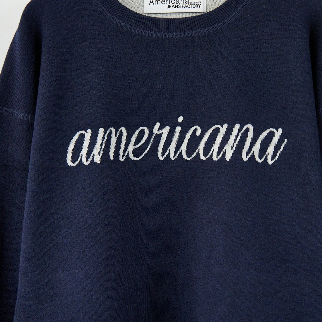 Americana × JEANS FACTORY [アメリカーナ × ジーンズファクトリー] 別注 ショート丈 フロントロゴ スウェットライクニット [ASO-C-003-2-JF] ﾈｲﾋﾞｰ