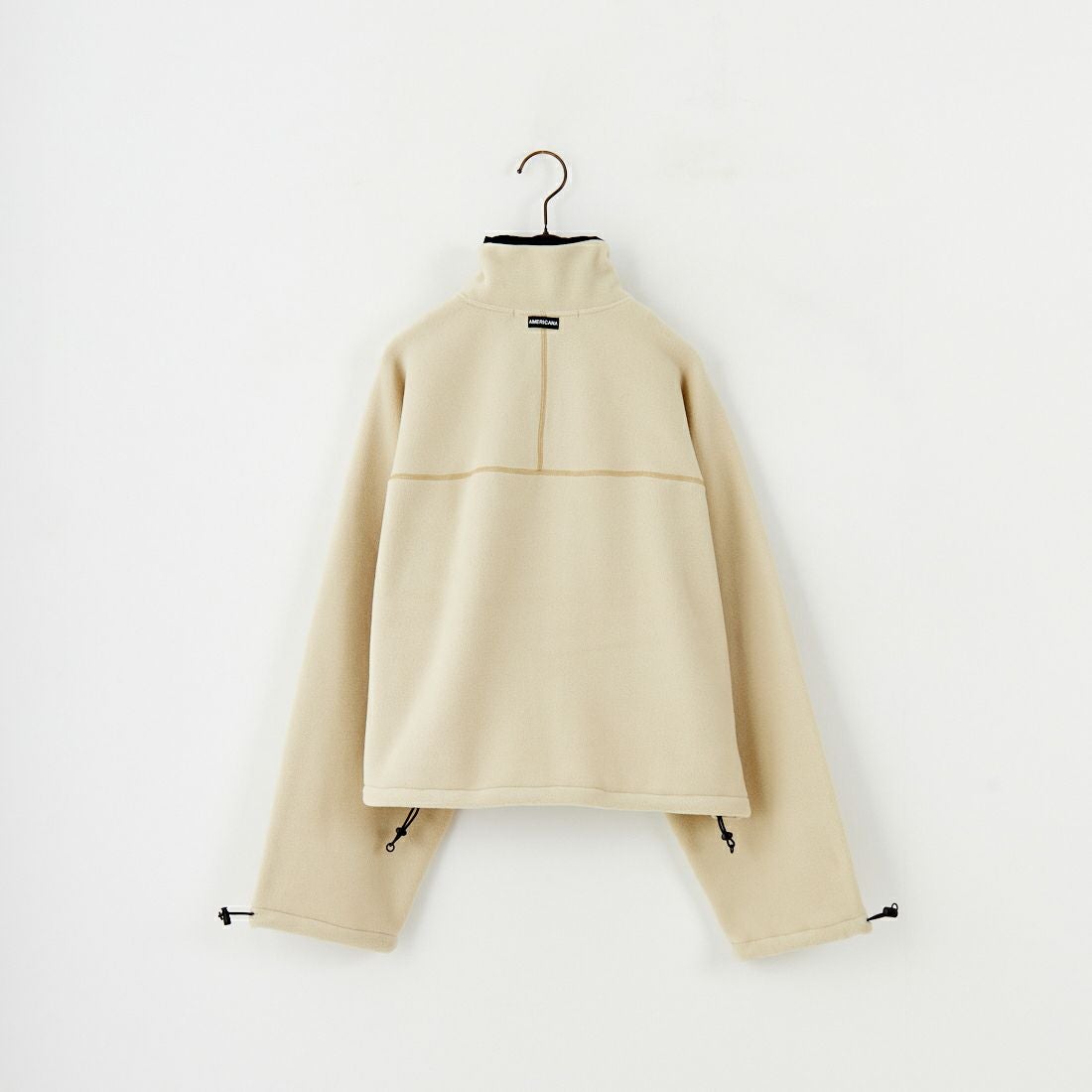 Americana × JEANS FACTORY [アメリカーナ × ジーンズファクトリー] 別注 ワンポイント刺繍ロゴ ショート丈フリースジャケット [ASO-815-JF] ﾍﾞｰｼﾞｭ