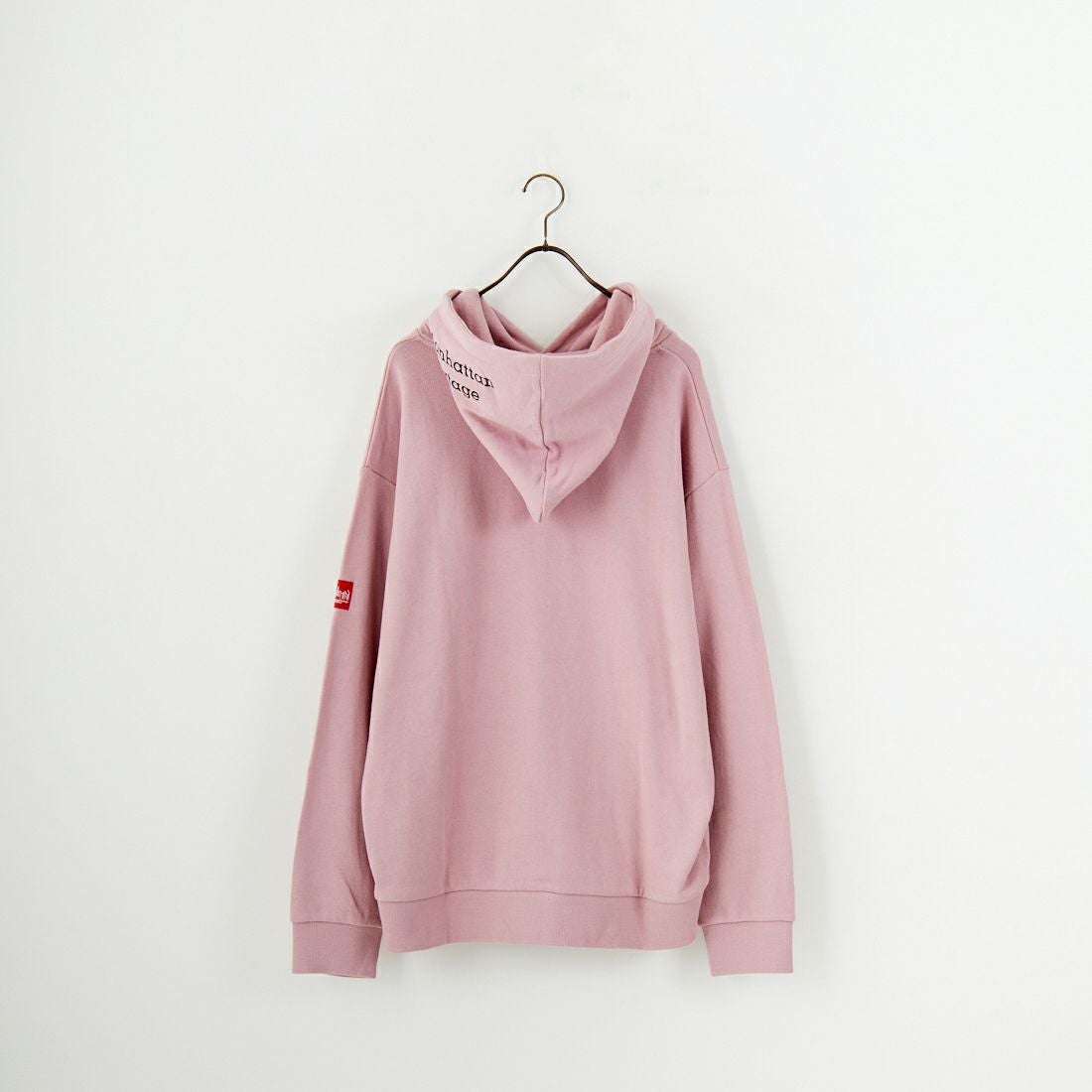 MANHATTAN PORTAGE [マンハッタンポーテージ] 別注 フードロゴ刺繍 スウェットパーカー [25FWMP-IN71-JF] PINK