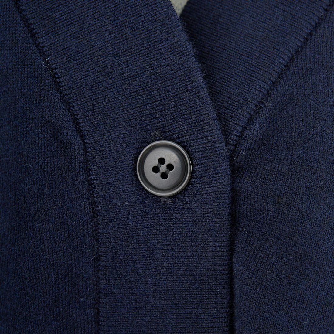 Americana × JEANS FACTORY [アメリカーナ × ジーンズファクトリー] 別注 フロントロゴ ショート丈Vネックカーディガン [ASO-C-004-1-JF] ﾈｲﾋﾞｰ