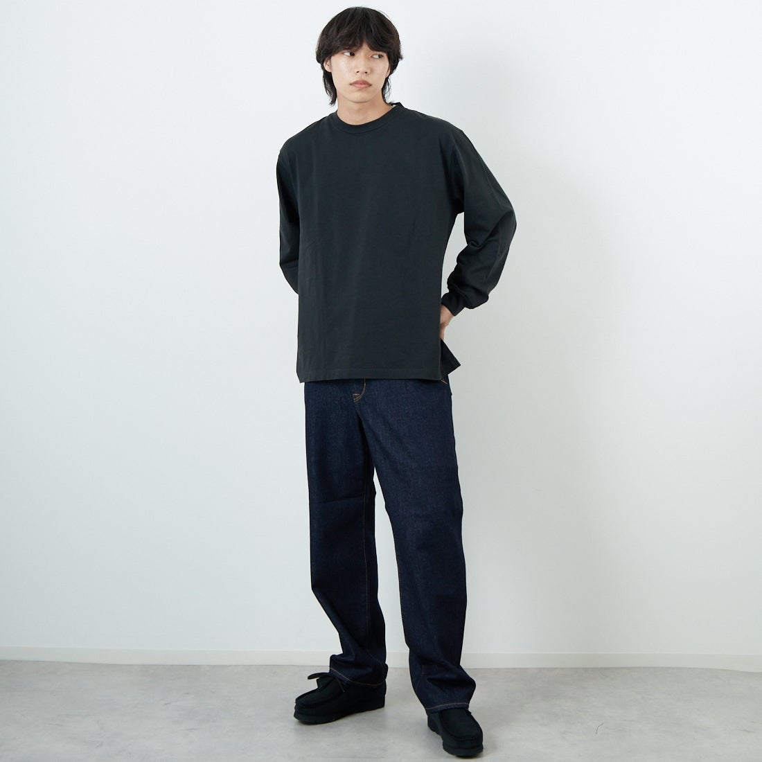 YANUK [ヤヌーク] PREMIUM2 ワイドストレート Roomy [57253040] POW &&モデル身長：179cm 着用サイズ：L&&