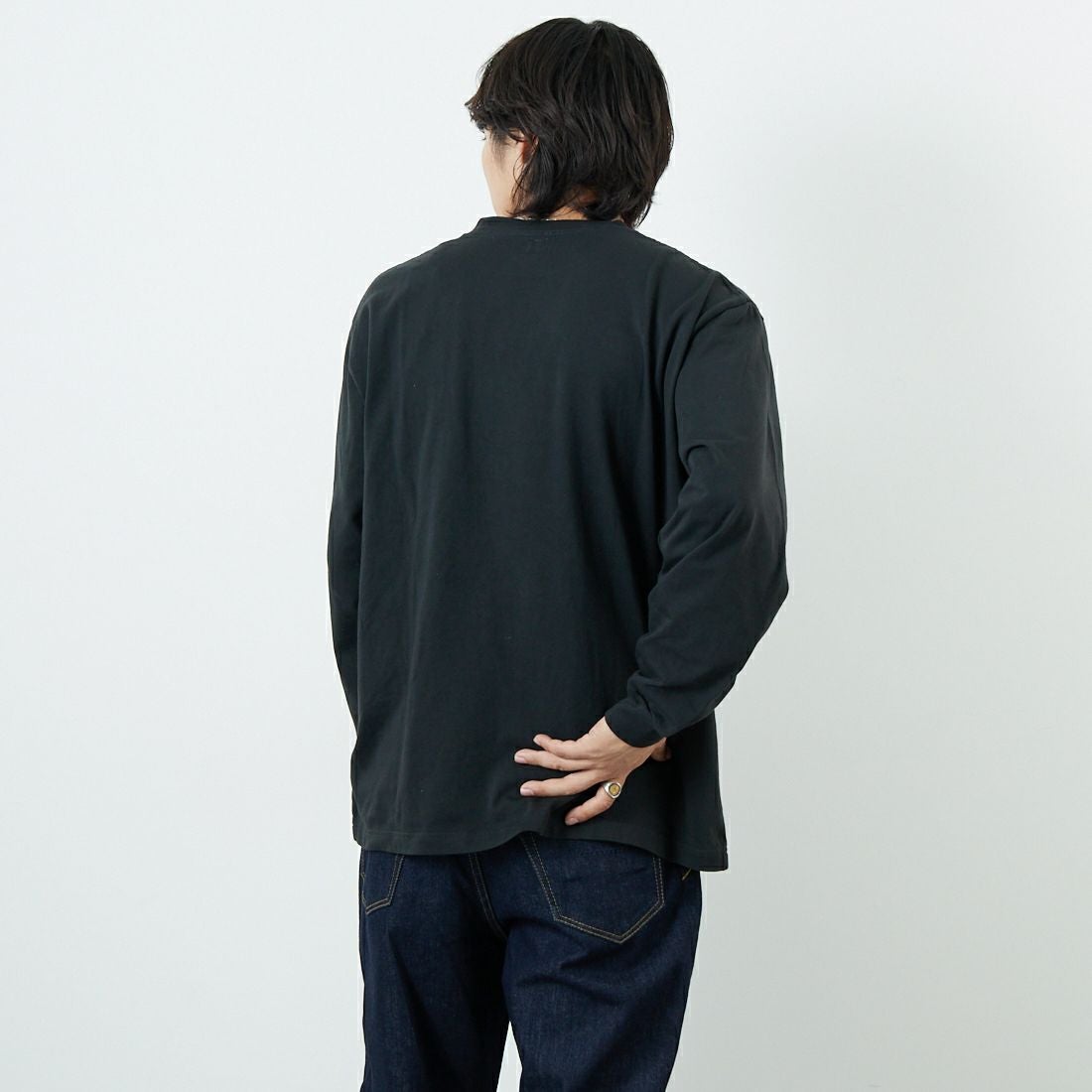 blurhms ROOTSTOCK [ブラームス ルーツストック] クラシックロングスリーブTシャツ [BROOTS25S28F25] 02 F.BLACK &&モデル身長：179cm 着用サイズ：3&&