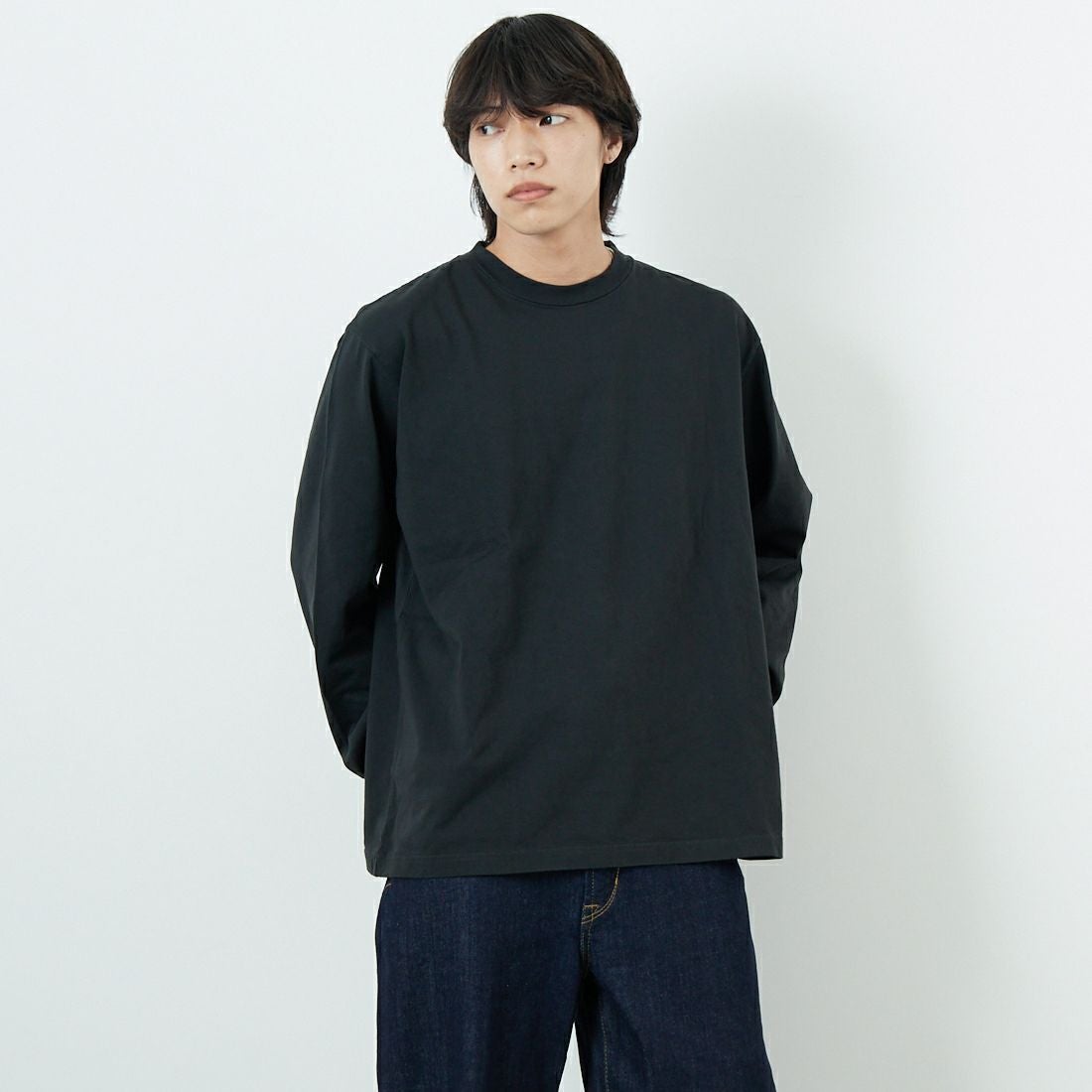 blurhms ROOTSTOCK [ブラームス ルーツストック] クラシックロングスリーブTシャツ [BROOTS25S28F25] 02 F.BLACK &&モデル身長：179cm 着用サイズ：3&&