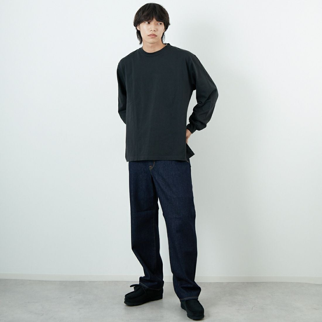 blurhms ROOTSTOCK [ブラームス ルーツストック] クラシックロングスリーブTシャツ [BROOTS25S28F25] 02 F.BLACK &&モデル身長：179cm 着用サイズ：3&&