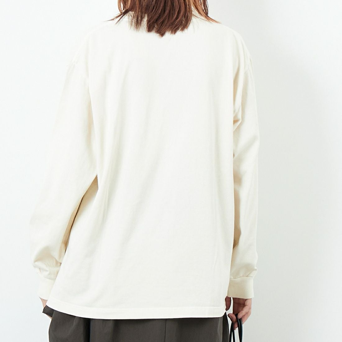 blurhms ROOTSTOCK [ブラームス ルーツストック] クラシックロングスリーブTシャツ [BROOTS25S28F25] 01 D.IVORY &&モデル身長：168cm 着用サイズ：2&&