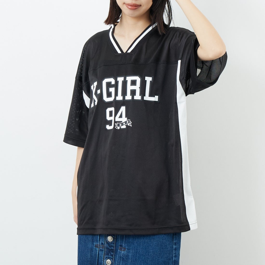 X-girl [エックスガール] フットボールメッシュTシャツワンピース [105253041001] BLACK &&モデル身長：162cm 着用サイズ：ONE SIZE&&