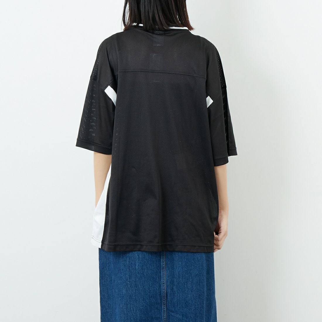 X-girl [エックスガール] フットボールメッシュTシャツワンピース [105253041001] BLACK &&モデル身長：162cm 着用サイズ：ONE SIZE&&