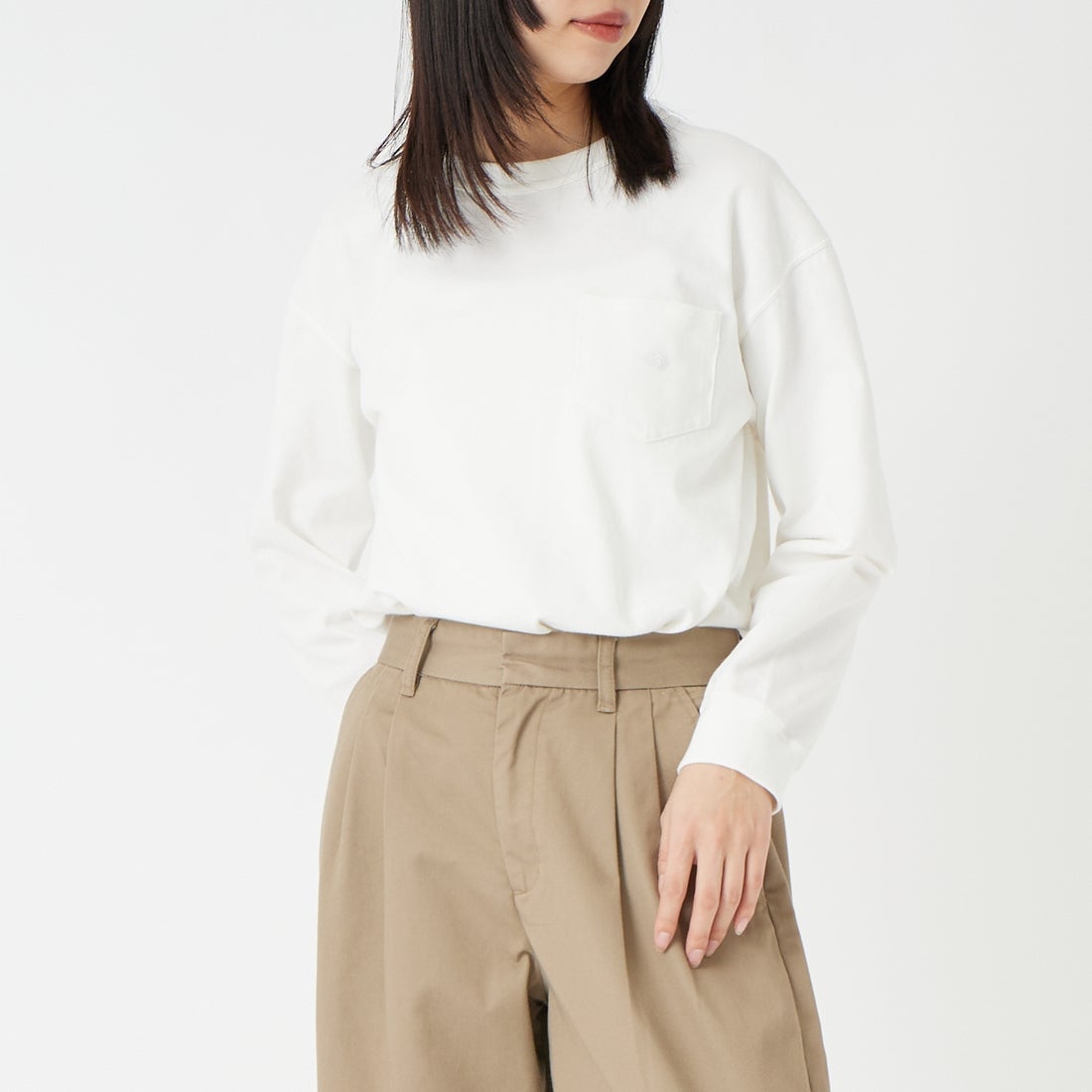 OW OFF WHI&&モデル身長：162cm 着用サイズ：WS&&