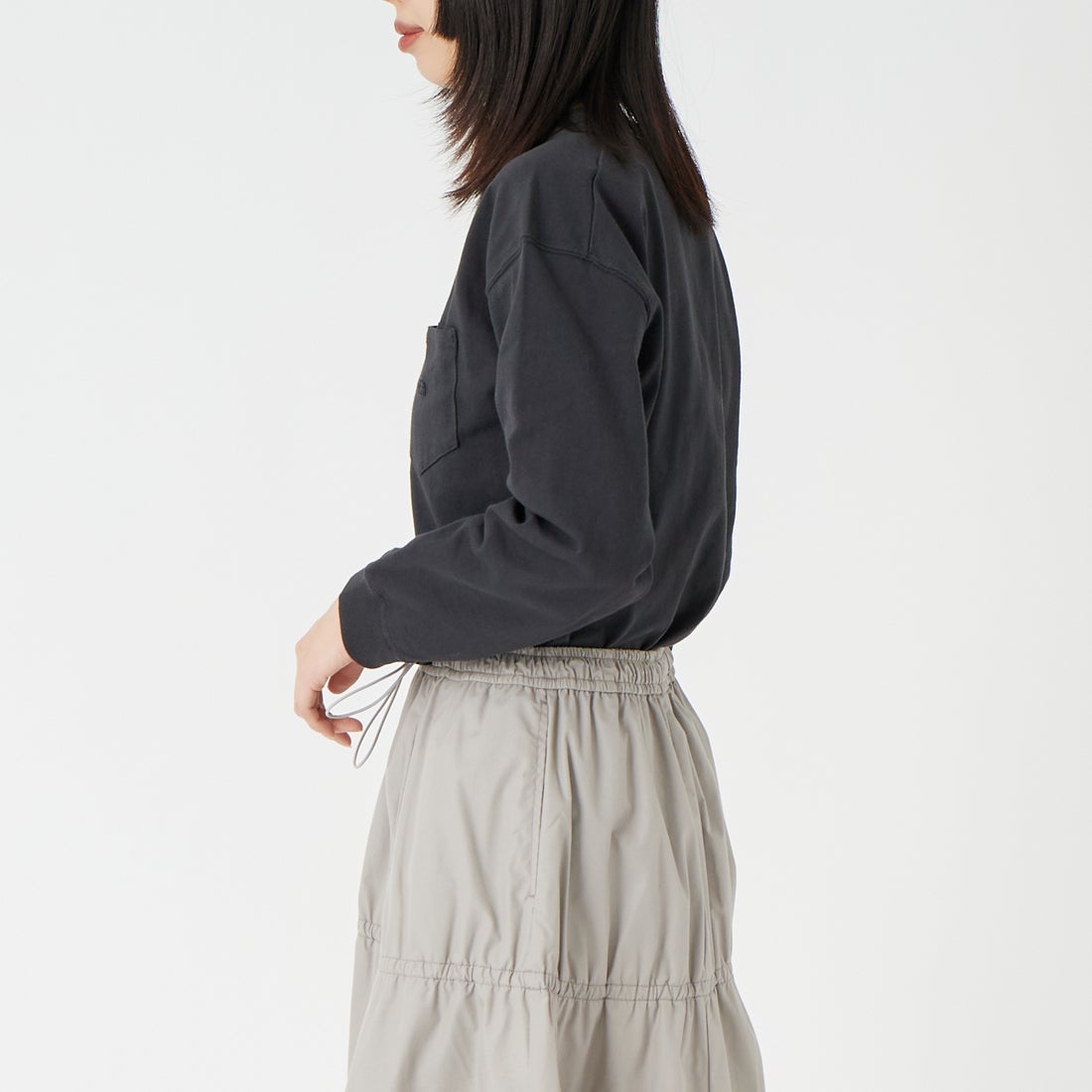 THE NORTH FACE PURPLE LABEL [ザ ノースフェイス パープルレーベル] 8オンスフィールド ロングスリーブポケットTシャツ [N25FT063] K BLACK &&モデル身長：162cm 着用サイズ：WS&&