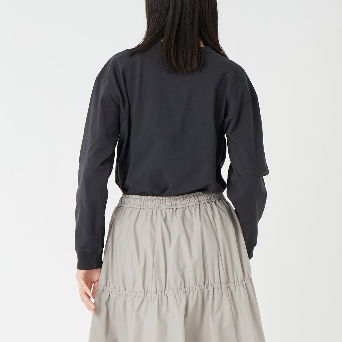 THE NORTH FACE PURPLE LABEL [ザ ノースフェイス パープルレーベル] 8オンスフィールド ロングスリーブポケットTシャツ [N25FT063] K BLACK &&モデル身長：162cm 着用サイズ：WS&&