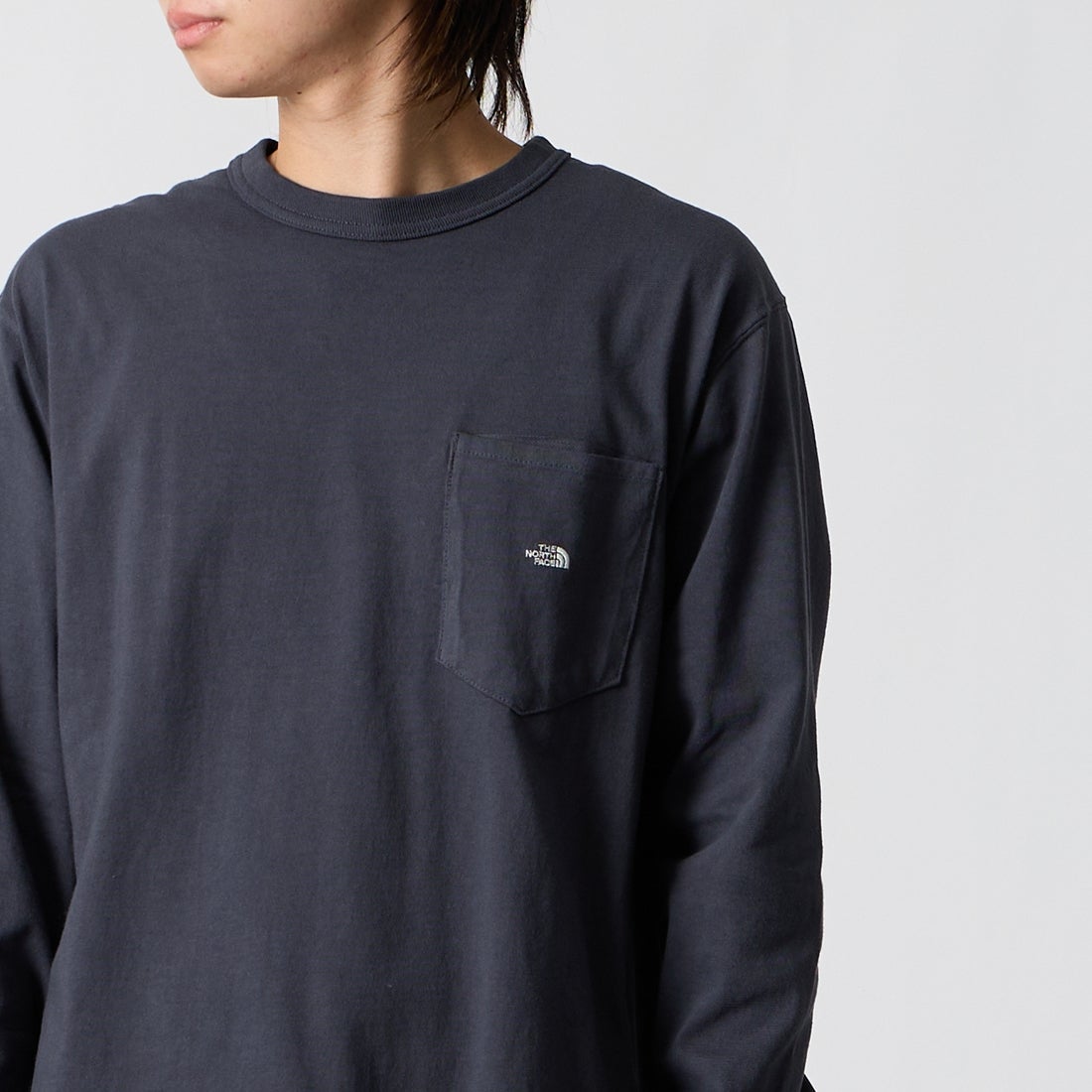 THE NORTH FACE PURPLE LABEL [ザ ノースフェイス パープルレーベル] 8オンスフィールド ロングスリーブポケットTシャツ [N25FT063] AO ASP/O.W &&モデル身長：177cm 着用サイズ：M&&