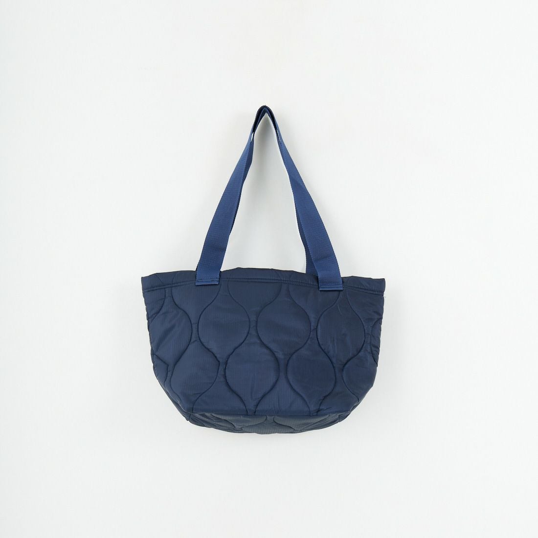 HOLIDAY [ホリデイ] ミリタリーキルティングバッグ [25203021] NAVY