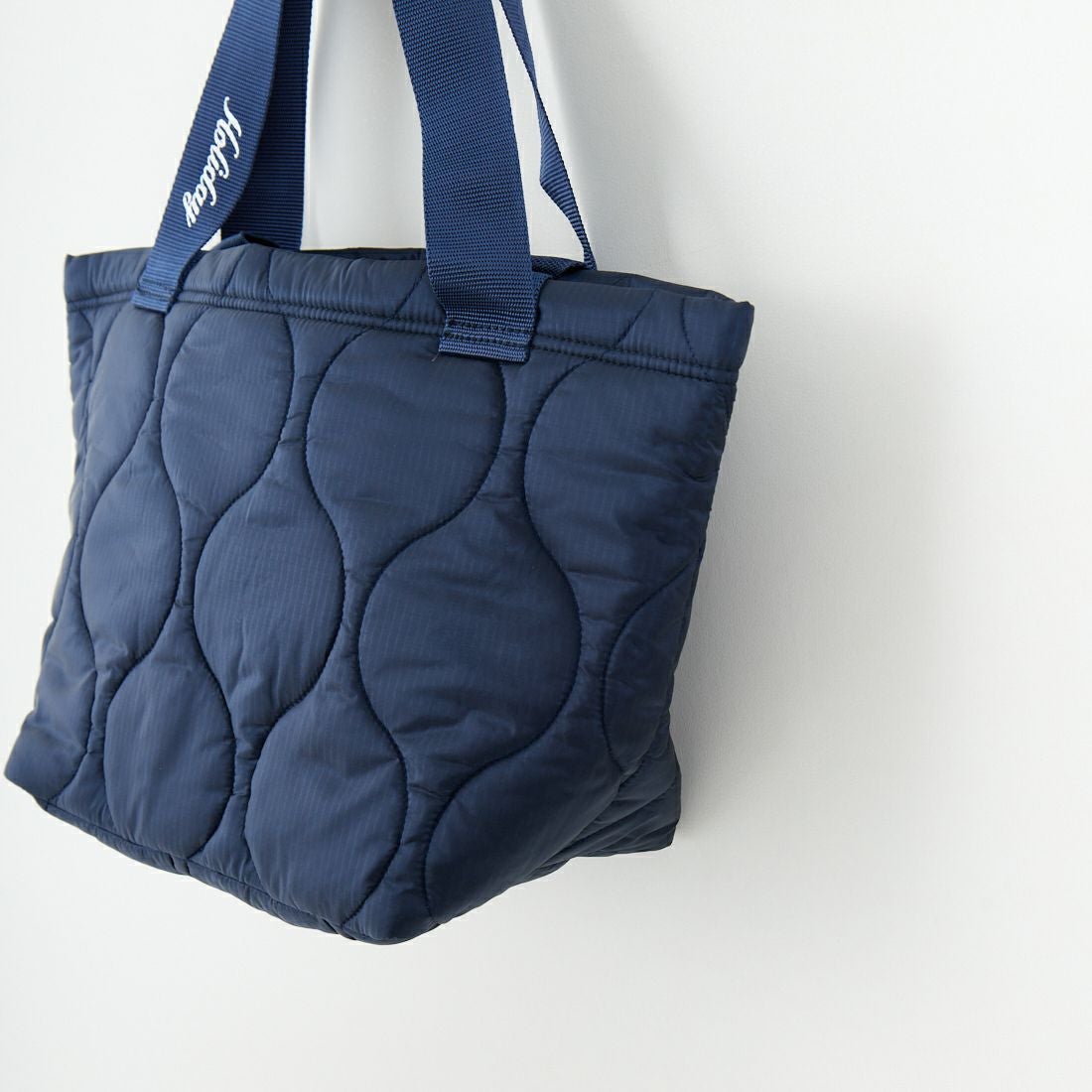 HOLIDAY [ホリデイ] ミリタリーキルティングバッグ [25203021