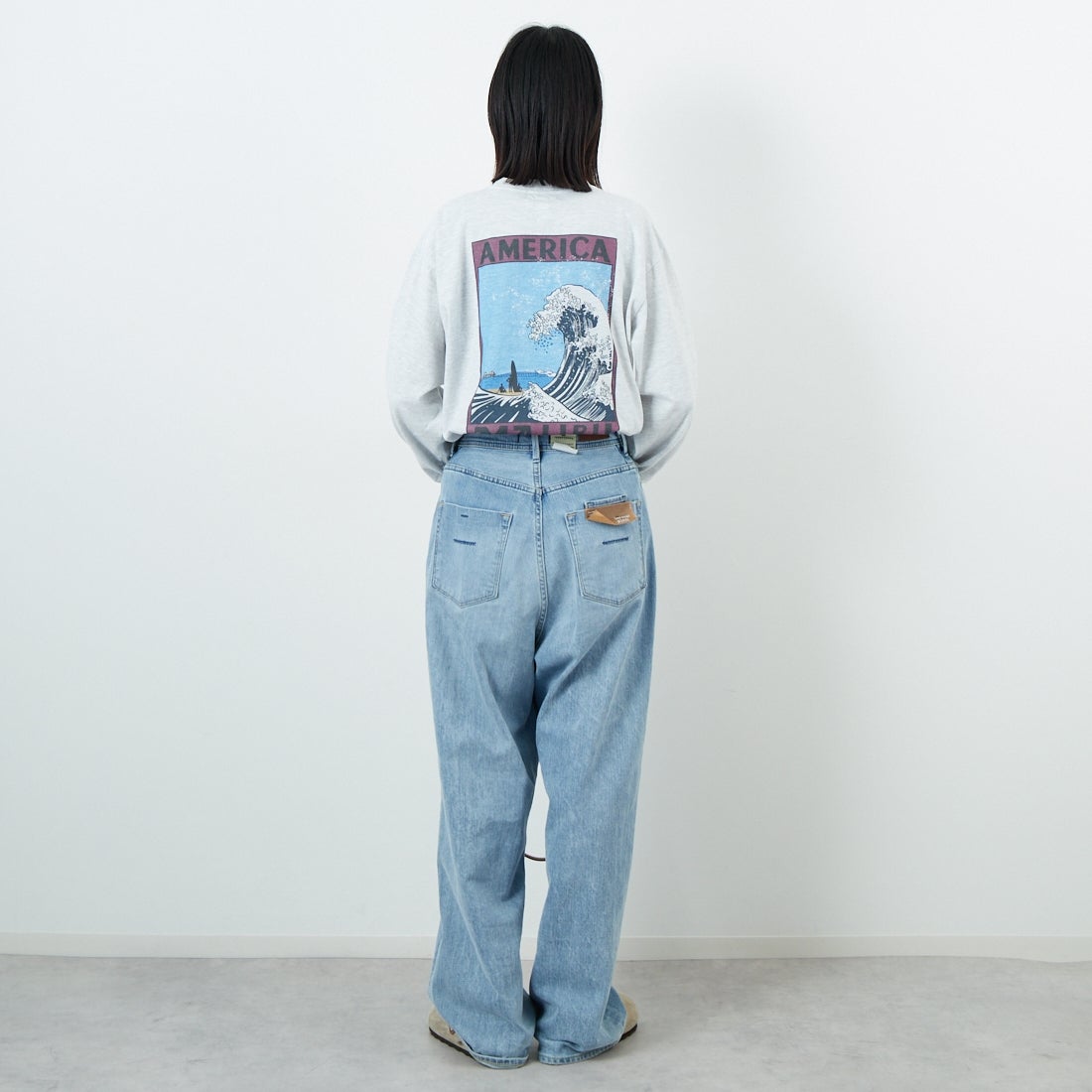 ILL ONE EIGHTY [イル ワンエイティ] アメリカンウェーブ ロングスリーブTシャツ [ILL252-02B] WHT HEATHE &&モデル身長：162cm 着用サイズ：S&&