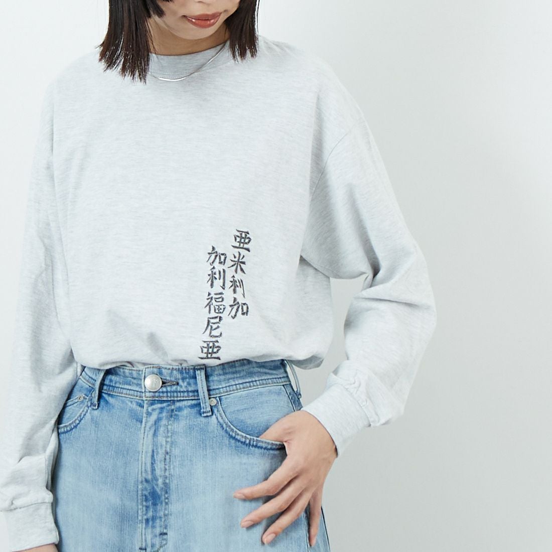 ILL ONE EIGHTY [イル ワンエイティ] アメリカンウェーブ ロングスリーブTシャツ [ILL252-02B] WHT HEATHE &&モデル身長：162cm 着用サイズ：S&&