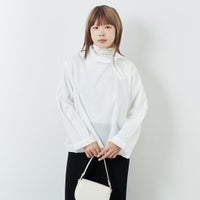 11 O.WHITE&&モデル身長：167cm 着用サイズ：F&&