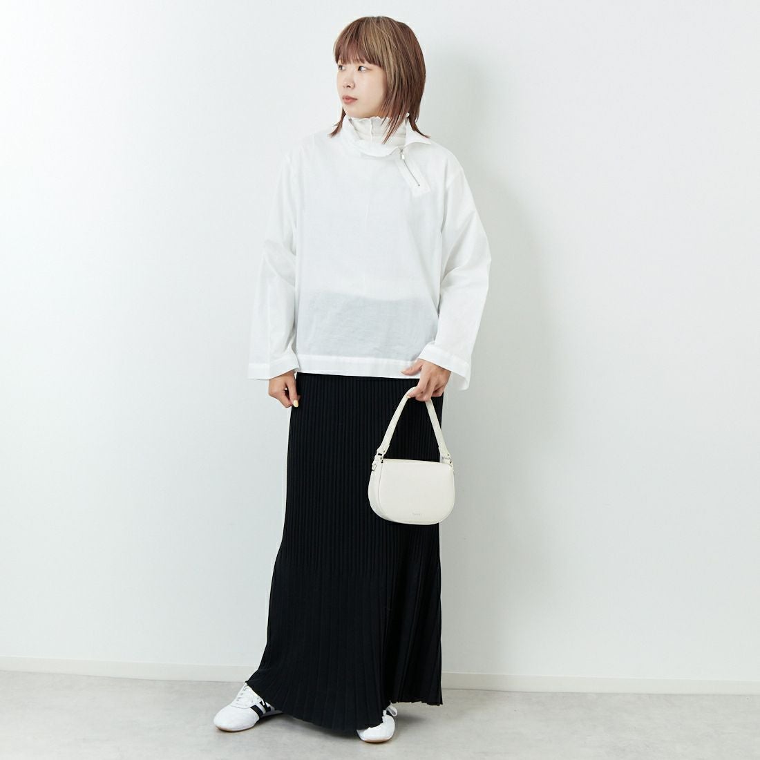 mizuiro ind [ミズイロインド] リブハイネックカラープルオーバー [3-230105] 11 O.WHITE &&モデル身長：167cm 着用サイズ：F&&