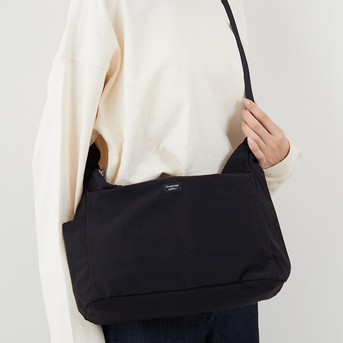 11 BLACK