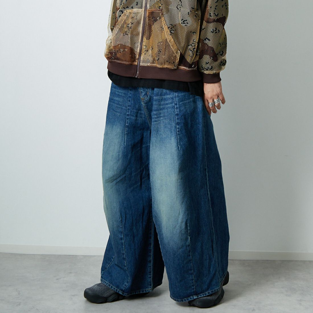 A INDIGO&&モデル身長：179cm 着用サイズ：S&&