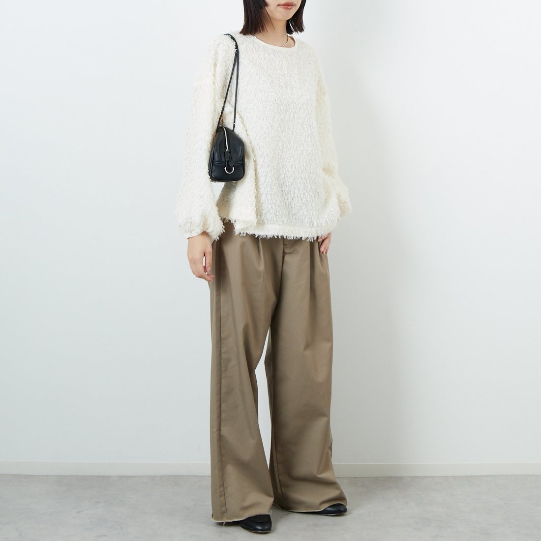 STELLA CIFFON [ステラシフォン] シアーカットジャガードブラウス [ST3-26406] 02 WHITE &&モデル身長：162cm 着用サイズ：36&&
