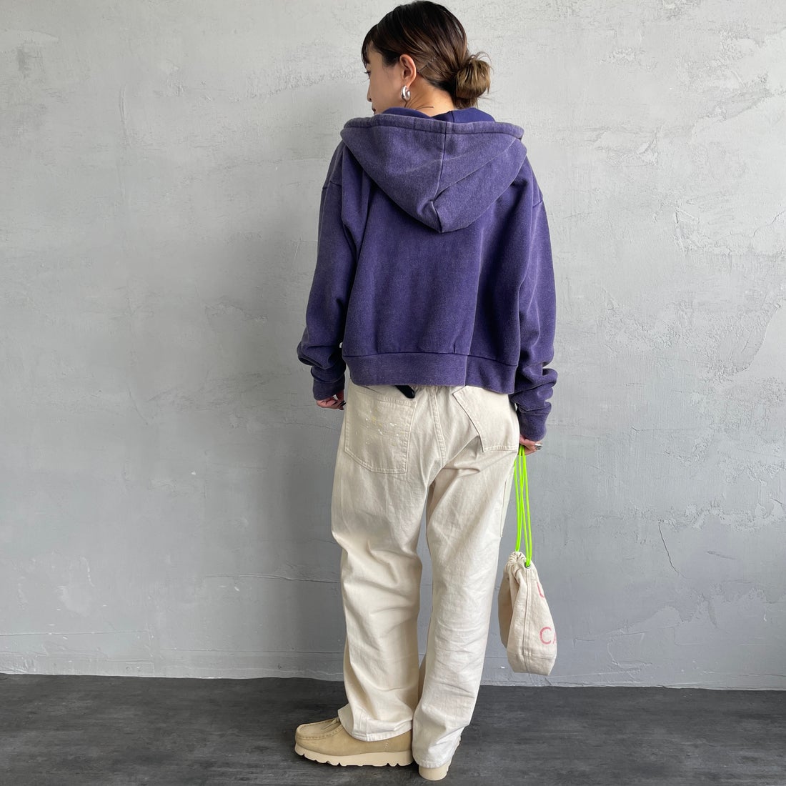 Health knit [ヘルスニット] 別注 ショート丈 クラシックスウェットジップパーカー [HR25F-L270IN-JF] NAVY &&モデル身長：150cm 着用サイズ：F&&