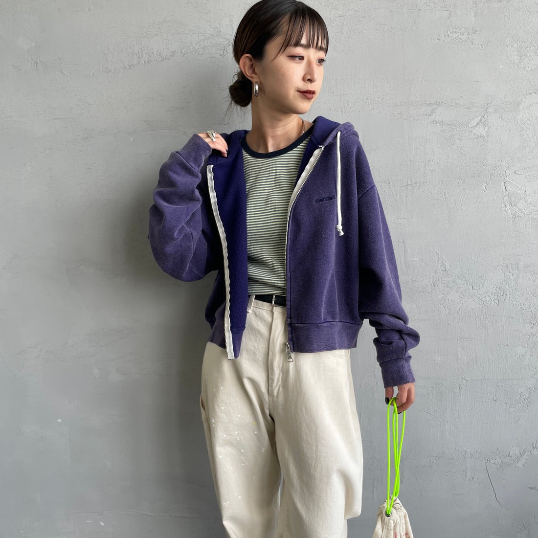 Health knit [ヘルスニット] 別注 ショート丈 クラシックスウェットジップパーカー [HR25F-L270IN-JF] NAVY &&モデル身長：150cm 着用サイズ：F&&