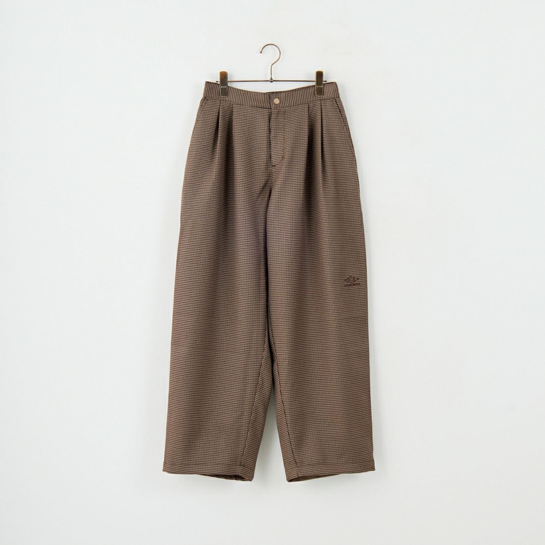 UMBRO [アンブロ] 別注 ワンポイント刺繍ロゴ トラックパンツ [KBT126-NK-PT2-MS-JF] CHECK