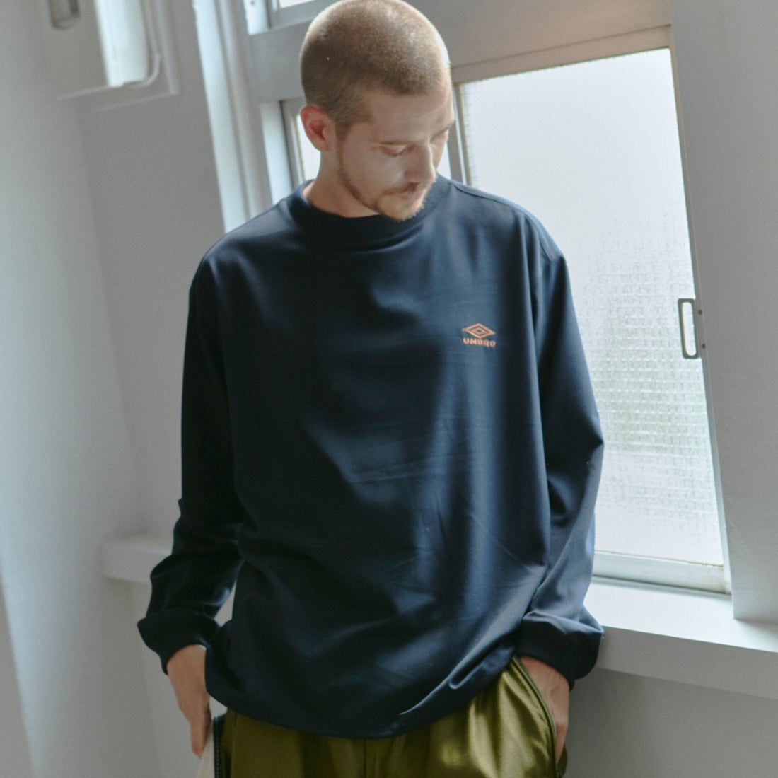 UMBRO [アンブロ] 別注 ワンポイント刺繍ロゴ ドローコードスウェット