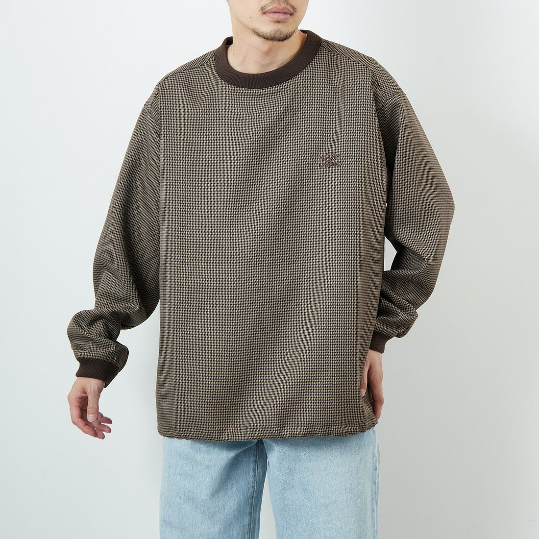 UMBRO [アンブロ] 別注 ワンポイント刺繍ロゴ ドローコードスウェット [KBT126-NK-PO2-MS-JF] CHECK &&モデル身長：168cm 着用サイズ：L&&