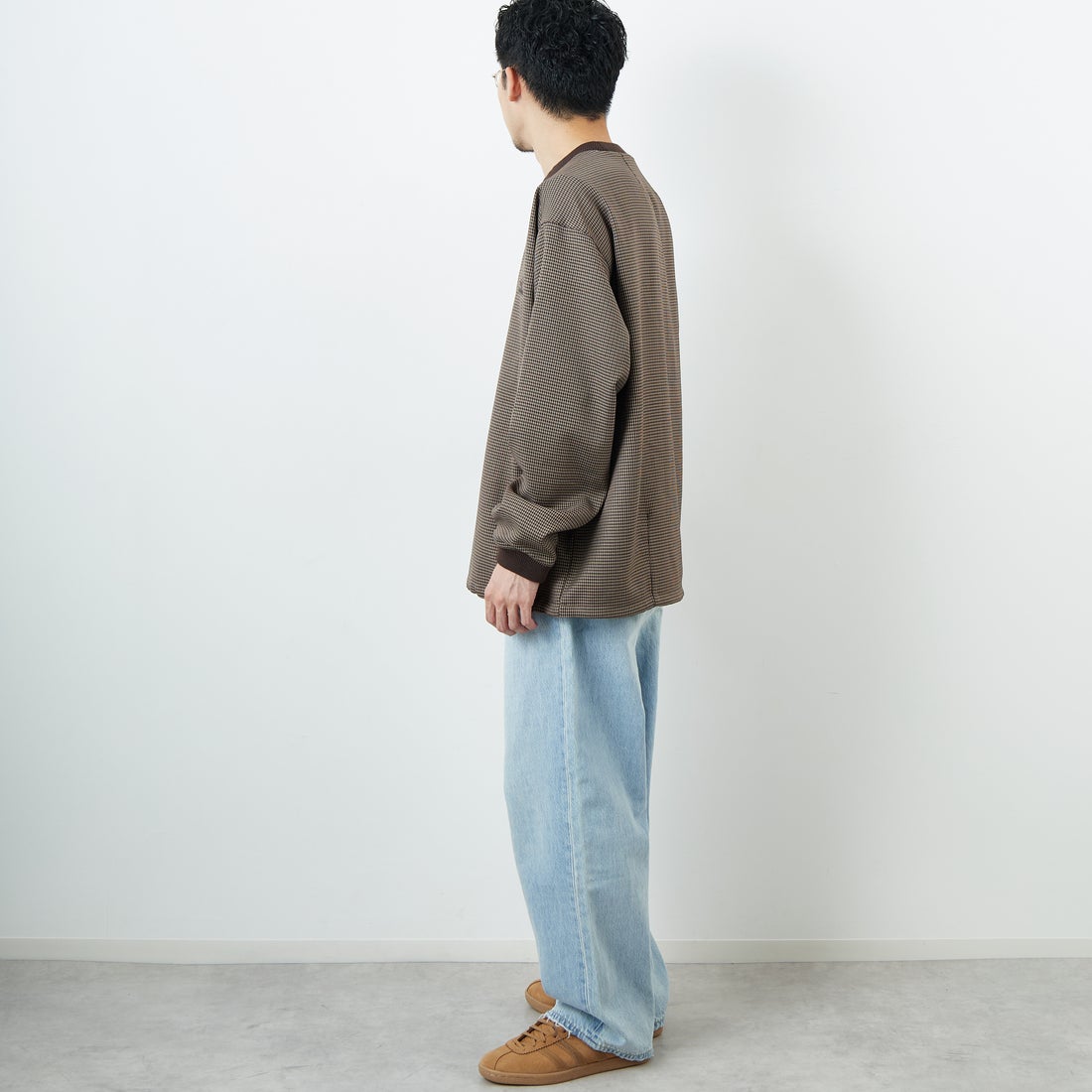 UMBRO [アンブロ] 別注 ワンポイント刺繍ロゴ ドローコードスウェット [KBT126-NK-PO2-MS-JF] CHECK &&モデル身長：168cm 着用サイズ：L&&