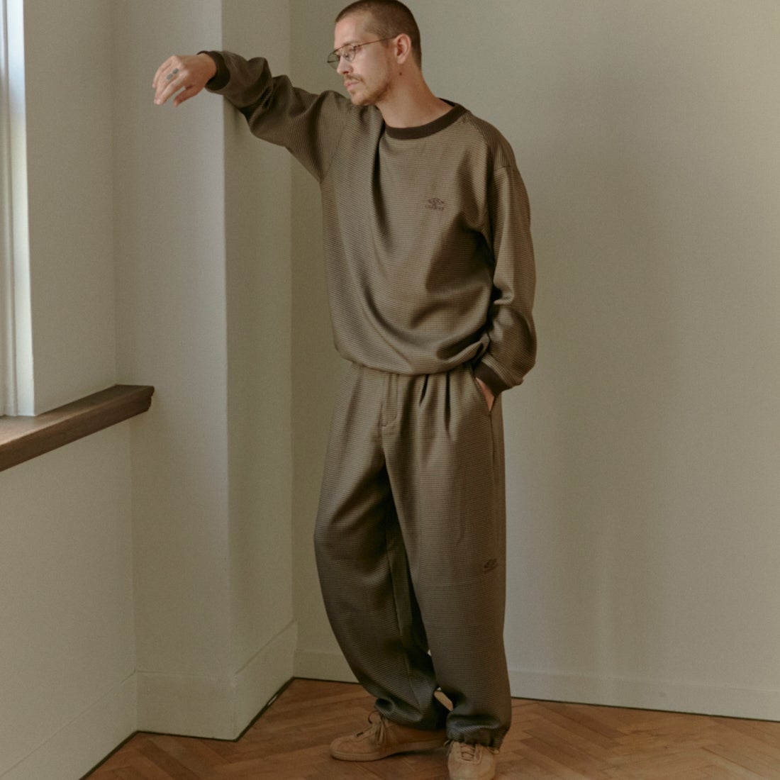 UMBRO [アンブロ] 別注 ワンポイント刺繍ロゴ ドローコードスウェット [KBT126-NK-PO2-MS-JF] CHECK