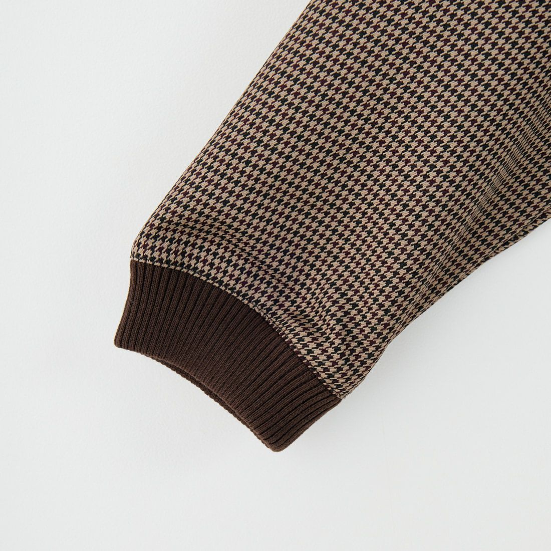 UMBRO [アンブロ] 別注 ワンポイント刺繍ロゴ ドローコードスウェット [KBT126-NK-PO2-MS-JF] CHECK