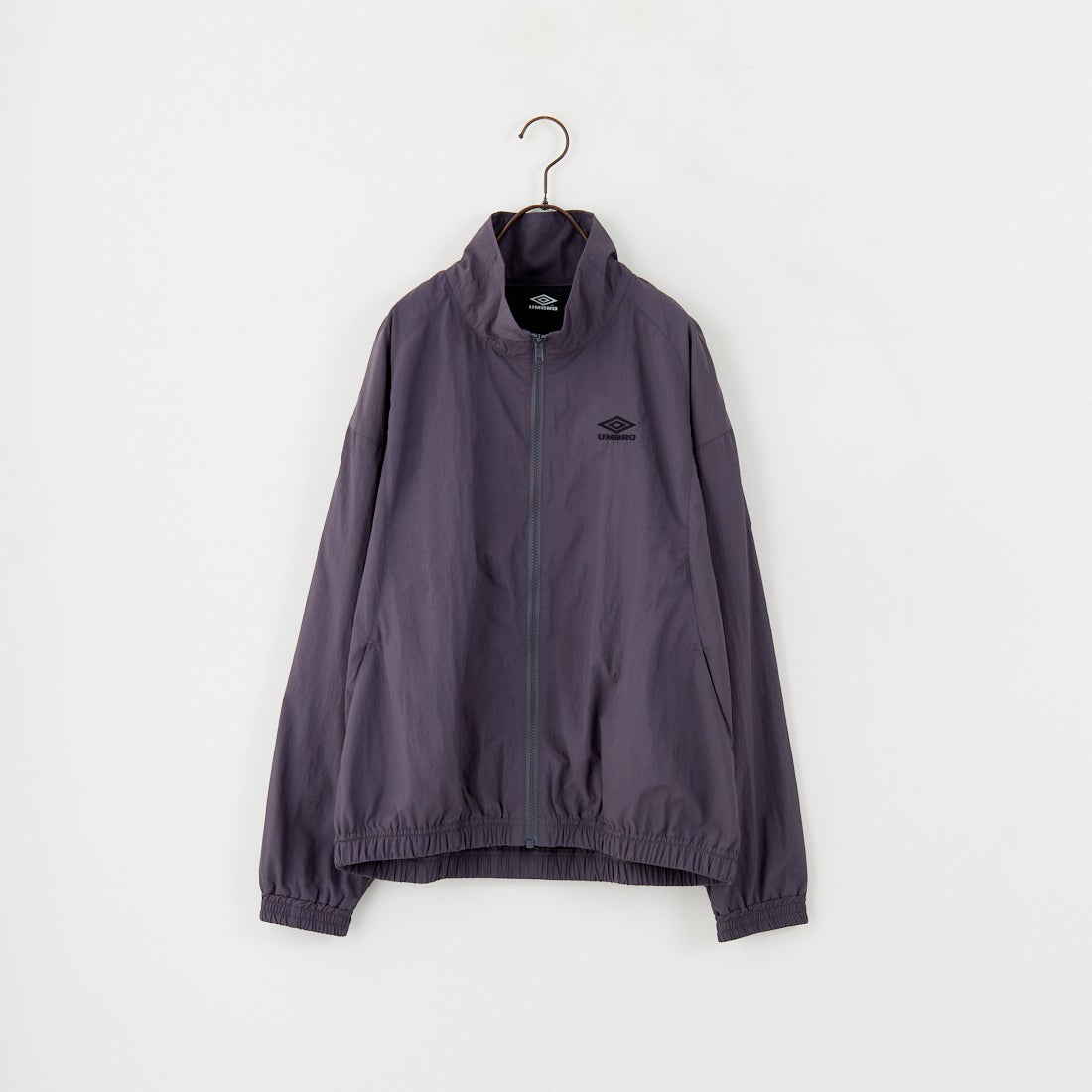 UMBRO [アンブロ] 別注 ナイロントラックブルゾン [KBT126-NK-JK1-MS