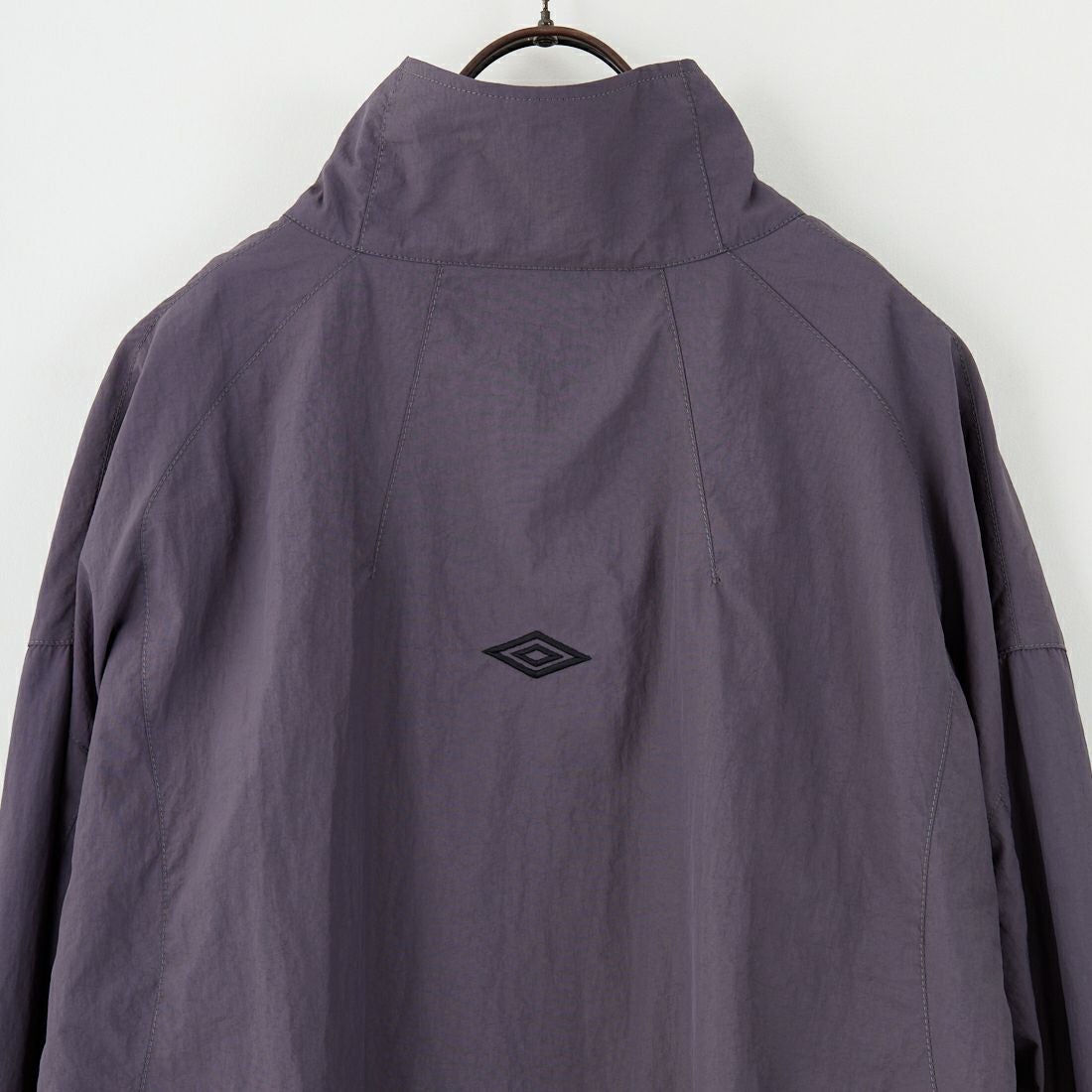 UMBRO [アンブロ] 別注 ナイロントラックブルゾン [KBT126-NK-JK1-MS-JF] GRAY