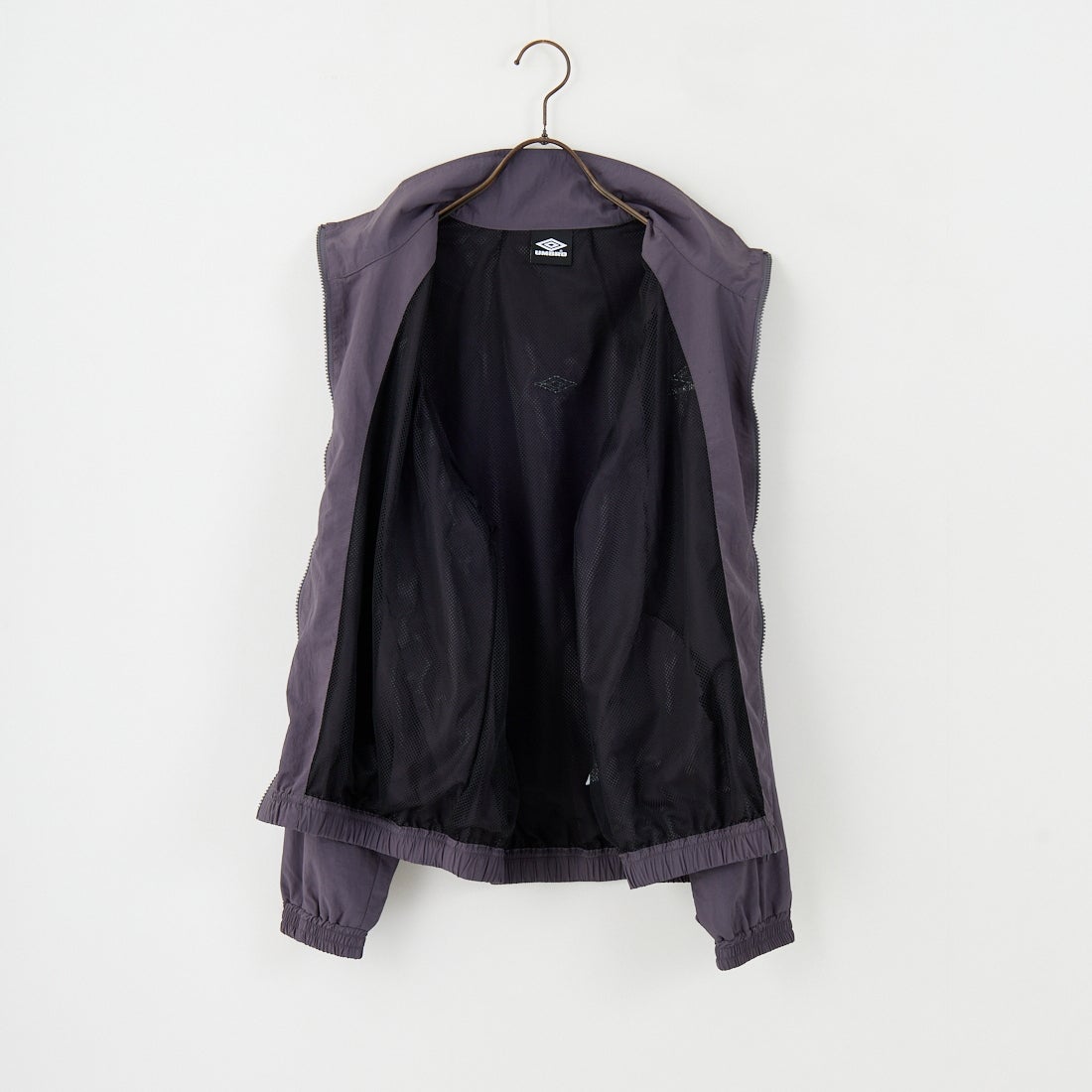 UMBRO [アンブロ] 別注 ナイロントラックブルゾン [KBT126-NK-JK1-MS-JF] GRAY