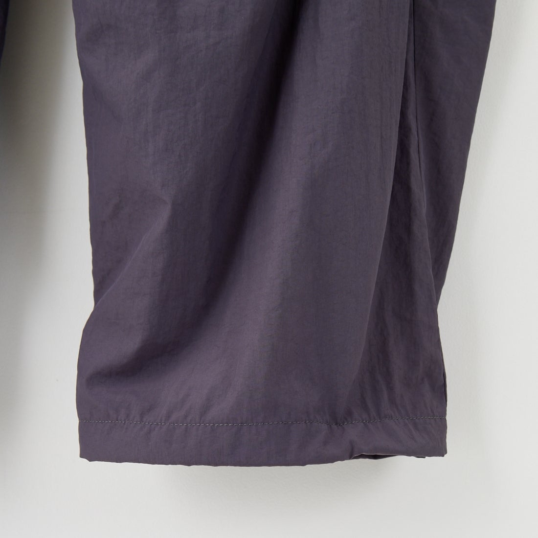 UMBRO [アンブロ] 別注 ナイロントラックパンツ [KBT126-NK-PT1-MS-JF] GRAY