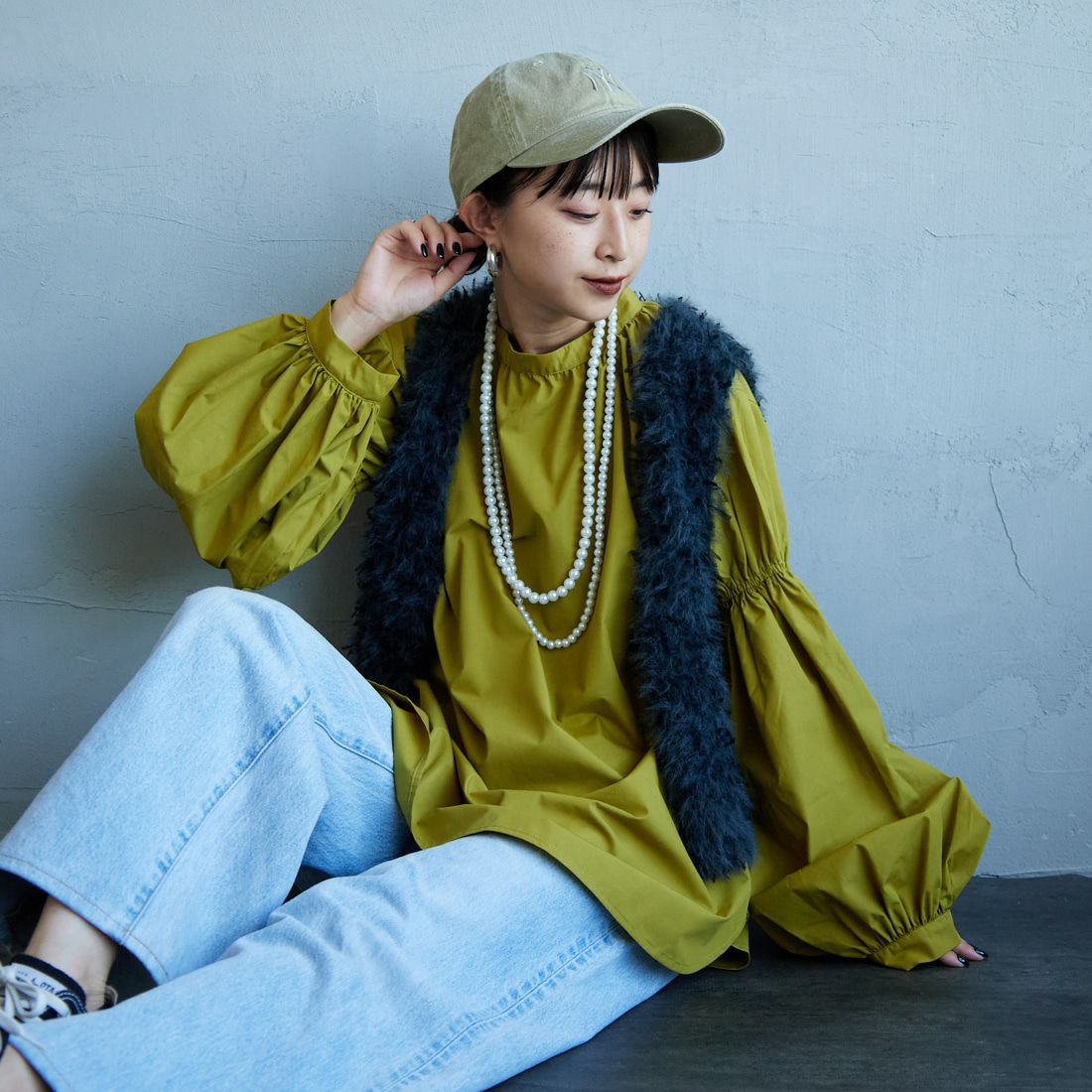 USINE [ユジーヌ] 袖ボリュームチュニックブラウス [IN2-SH-5