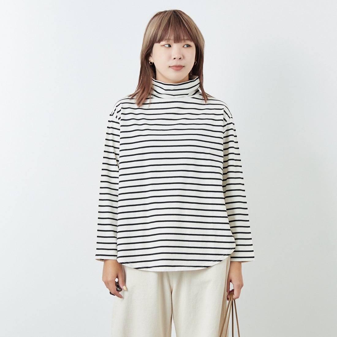 9L BORDER&&モデル身長：167cm 着用サイズ：F&&