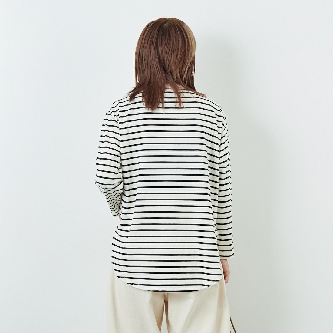 tumugu: [ツムグ] 裾ラウンドハイネックロングボーダーTシャツ [TC22301-BA] 9L BORDER &&モデル身長：167cm 着用サイズ：F&&