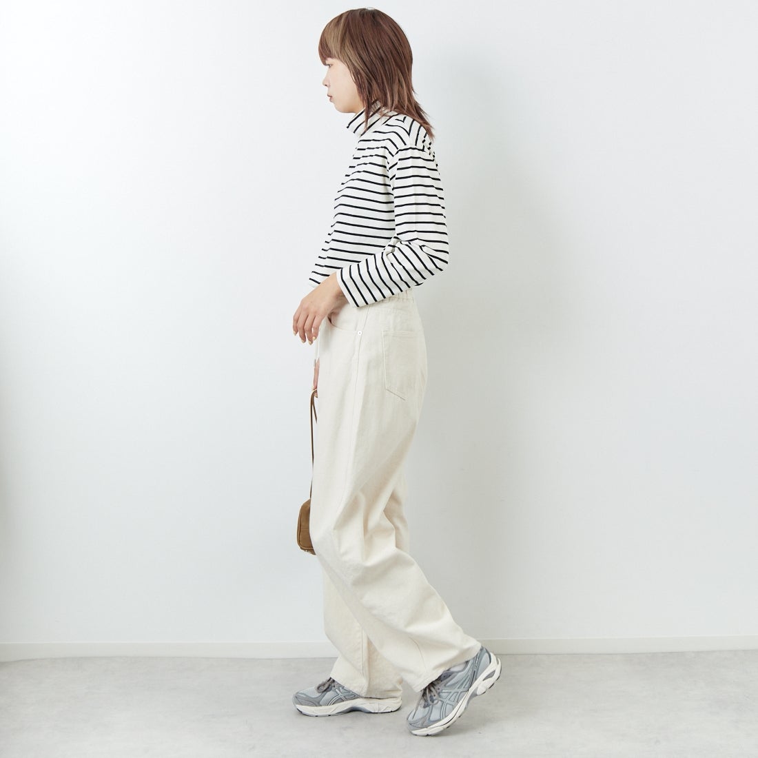 tumugu: [ツムグ] 裾ラウンドハイネックロングボーダーTシャツ [TC22301-BA] 9L BORDER &&モデル身長：167cm 着用サイズ：F&&