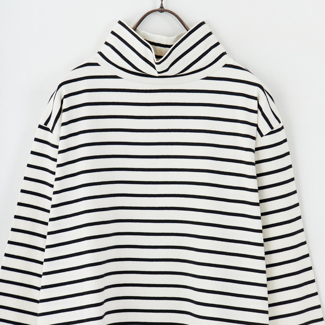 tumugu: [ツムグ] 裾ラウンドハイネックロングボーダーTシャツ [TC22301-BA] 9L BORDER