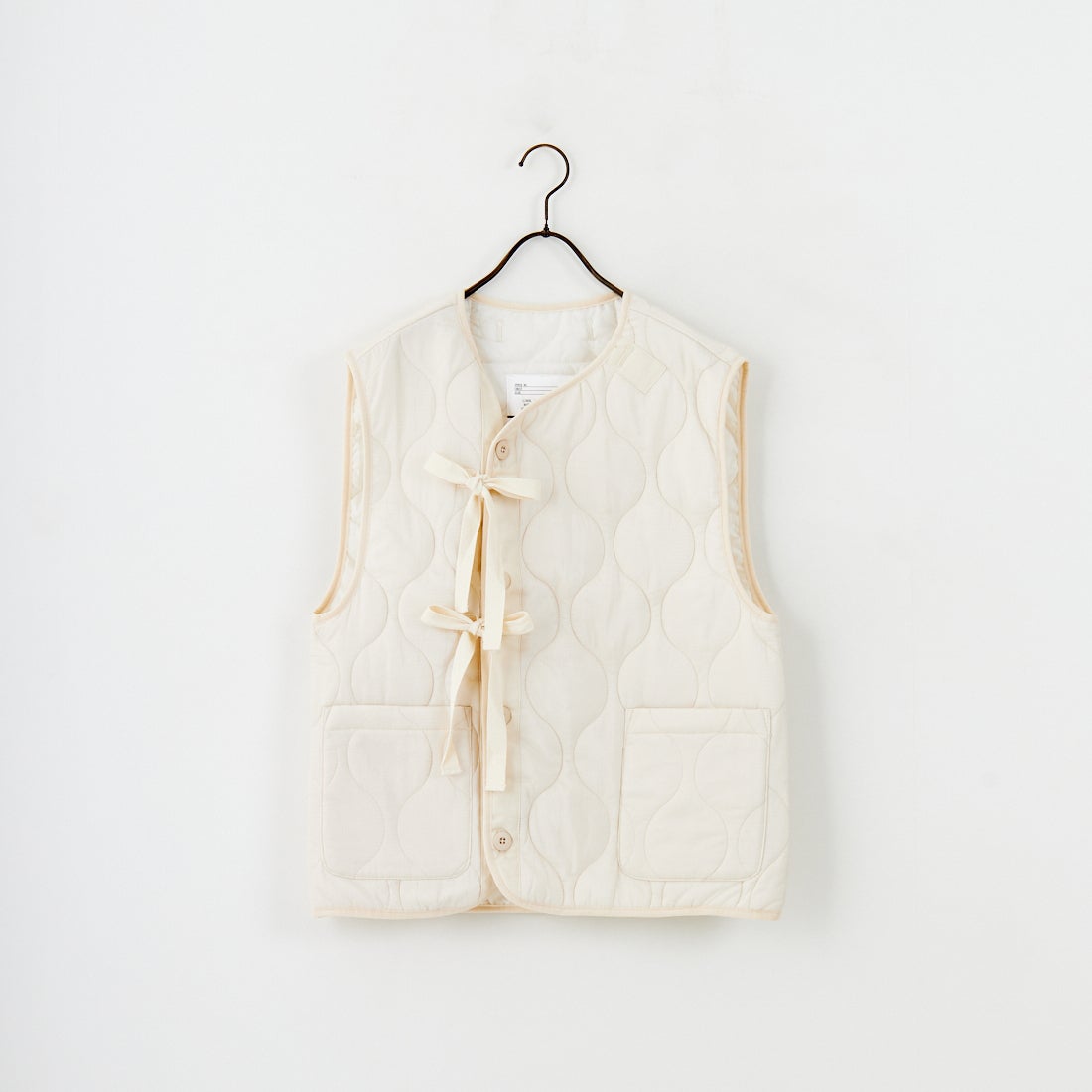MILITARY [ミリタリー] 別注 フロントリボンキルティングベスト [T-24789000-JF] IVORY
