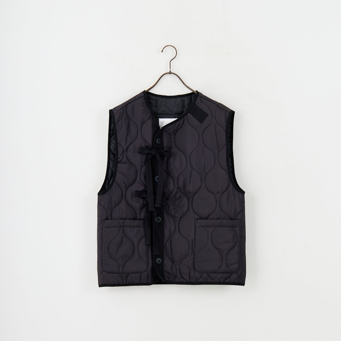 MILITARY [ミリタリー] 別注 フロントリボンキルティングベスト [T-24789000-JF] BLACK