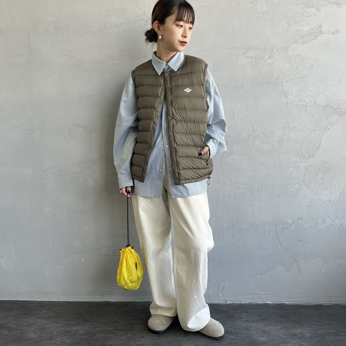 DANTON [ダントン] インナーダウン クルーネックベスト [DT-A0002RRT] OLIVE &&モデル身長：150cm 着用サイズ：M&&