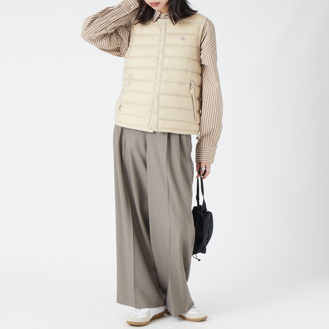 DANTON [ダントン] インナーダウン クルーネックベスト [DT-A0002RRT] OYSTER WHI &&モデル身長：162cm 着用サイズ：S&&