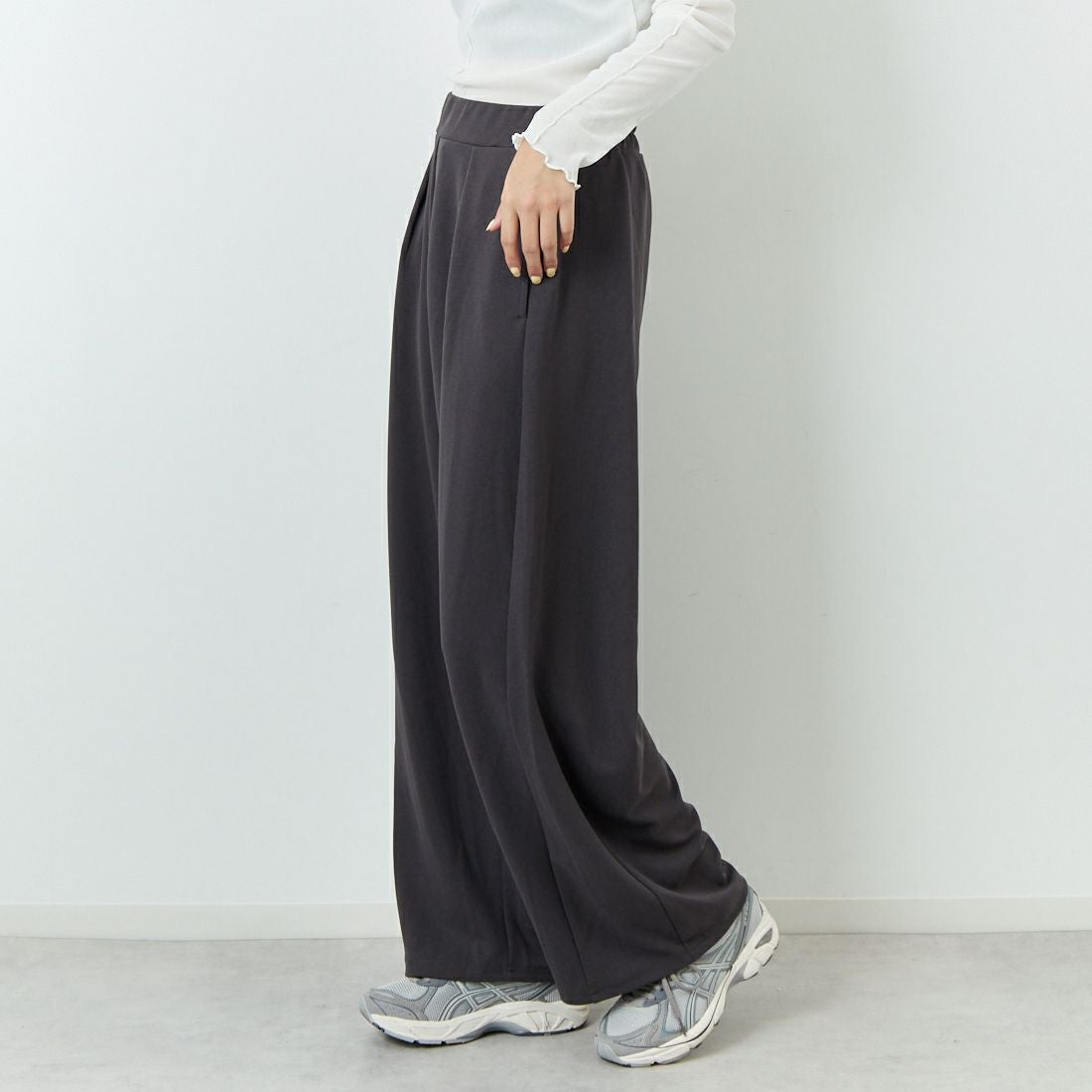 CLOCHE [クロシェ] ジョーゼットバレルパンツ [55286520] ﾁｬｺｰﾙ &&モデル身長：167cm 着用サイズ：2&&