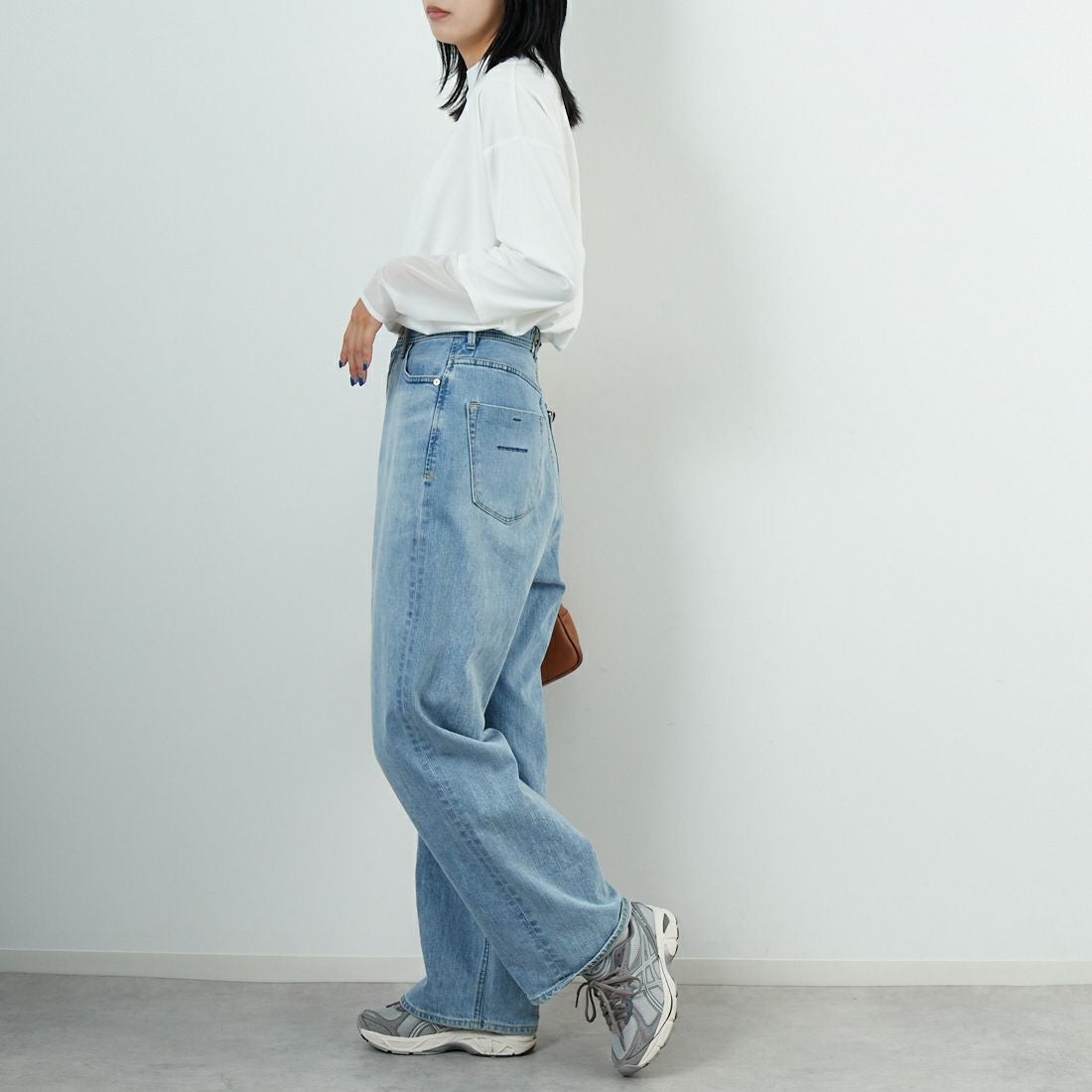 Maison de L'allure [メゾン ドゥ ラリュール] シアーレイヤード 裾ラウンドプルオーバー [M25132008] 02 OFF &&モデル身長：167cm 着用サイズ：F&&